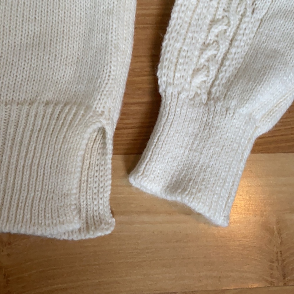 Elsamanda Winter White Sweater - Picture 7 of 16